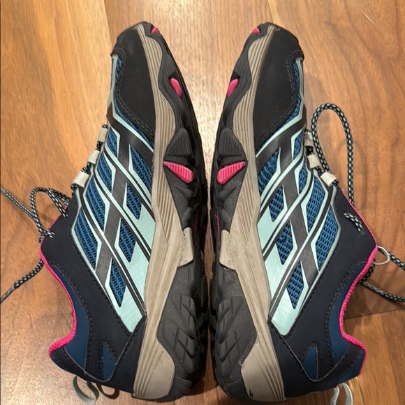 Merrill Blue and Pink Hiking Shoes, size 3. Like new! - Picture 4 of 5